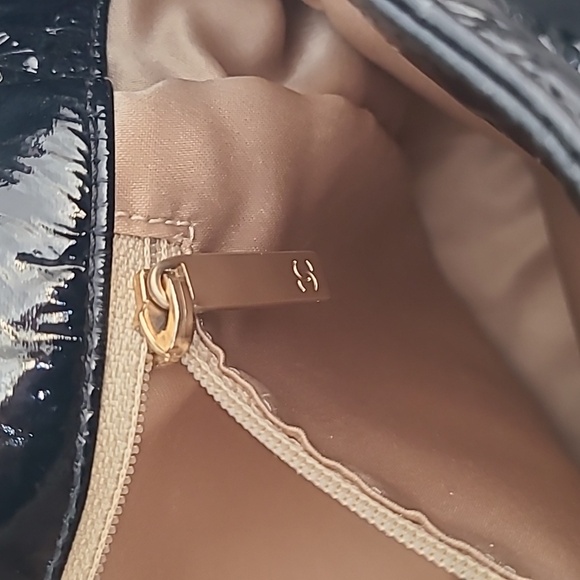 Chanel Rock and Chain Shoulder Bag - Picture 11 of 16